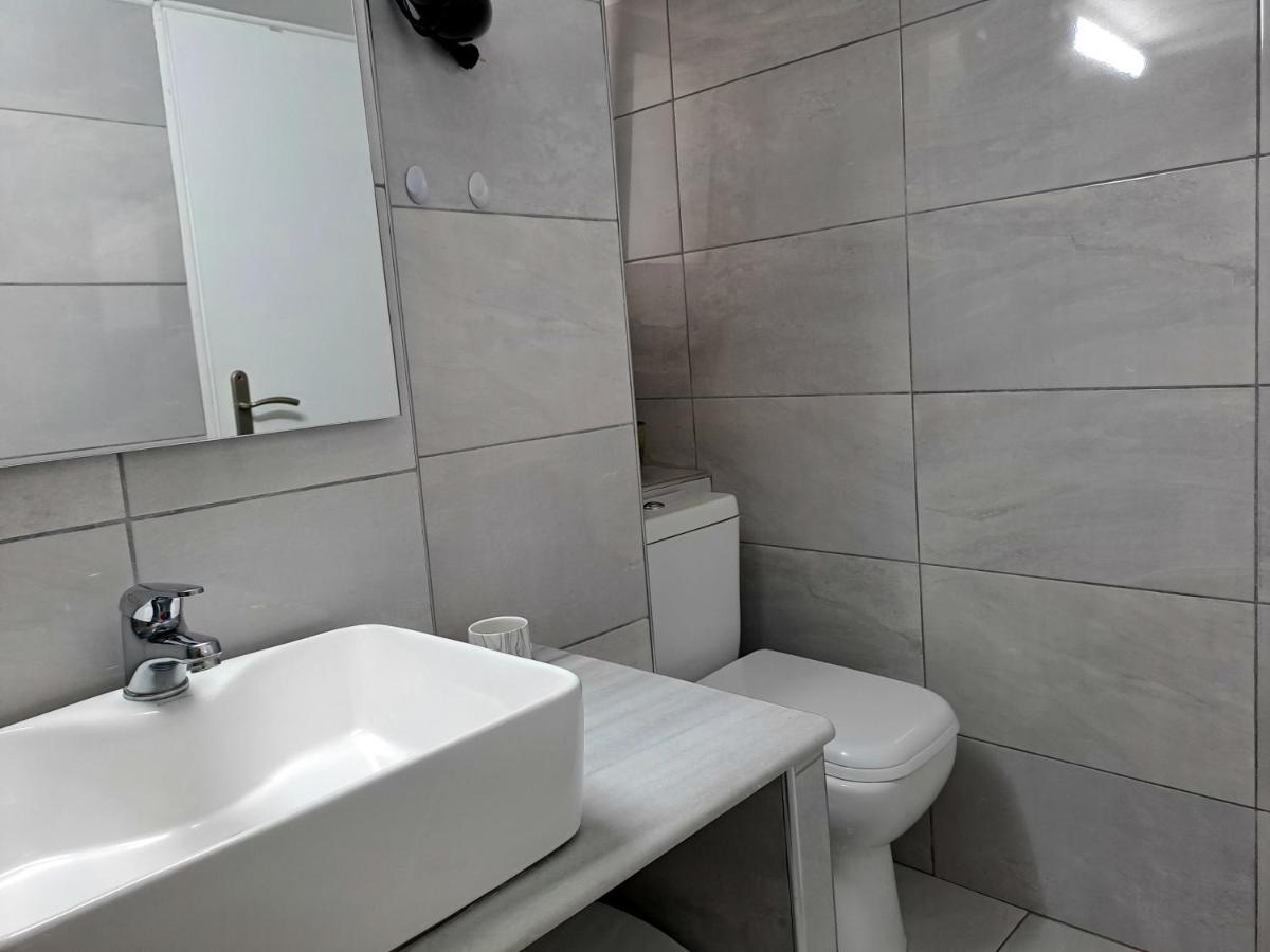 Cozy Apartment In Nea Palatia-Oropos Exterior foto